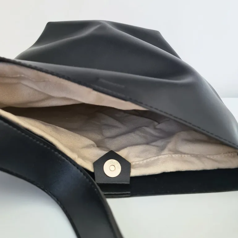 Sac cabas avec anse bandoulière et chaîne décorative^Sac Bandoulière New